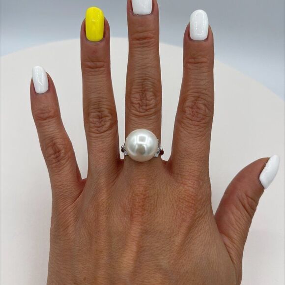 New earrings, no tags, 925  sterling silver, 4 real pearls, drop style, clear cr - Picture 12 of 16